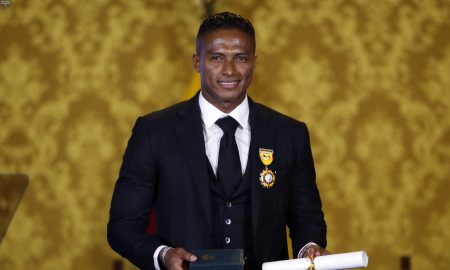 Antonio Valencia terno