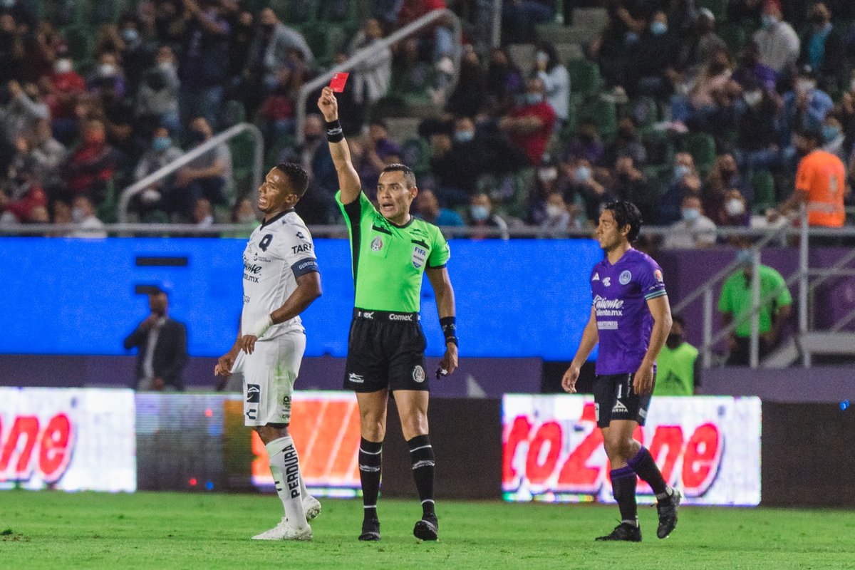 Antonio Valencia expulsión