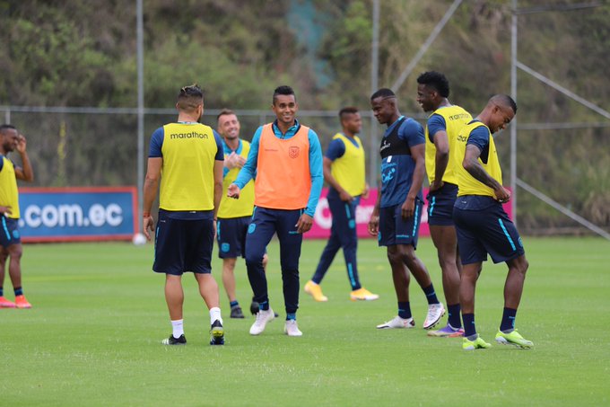 Fidel Martinez Ecuador Entrena