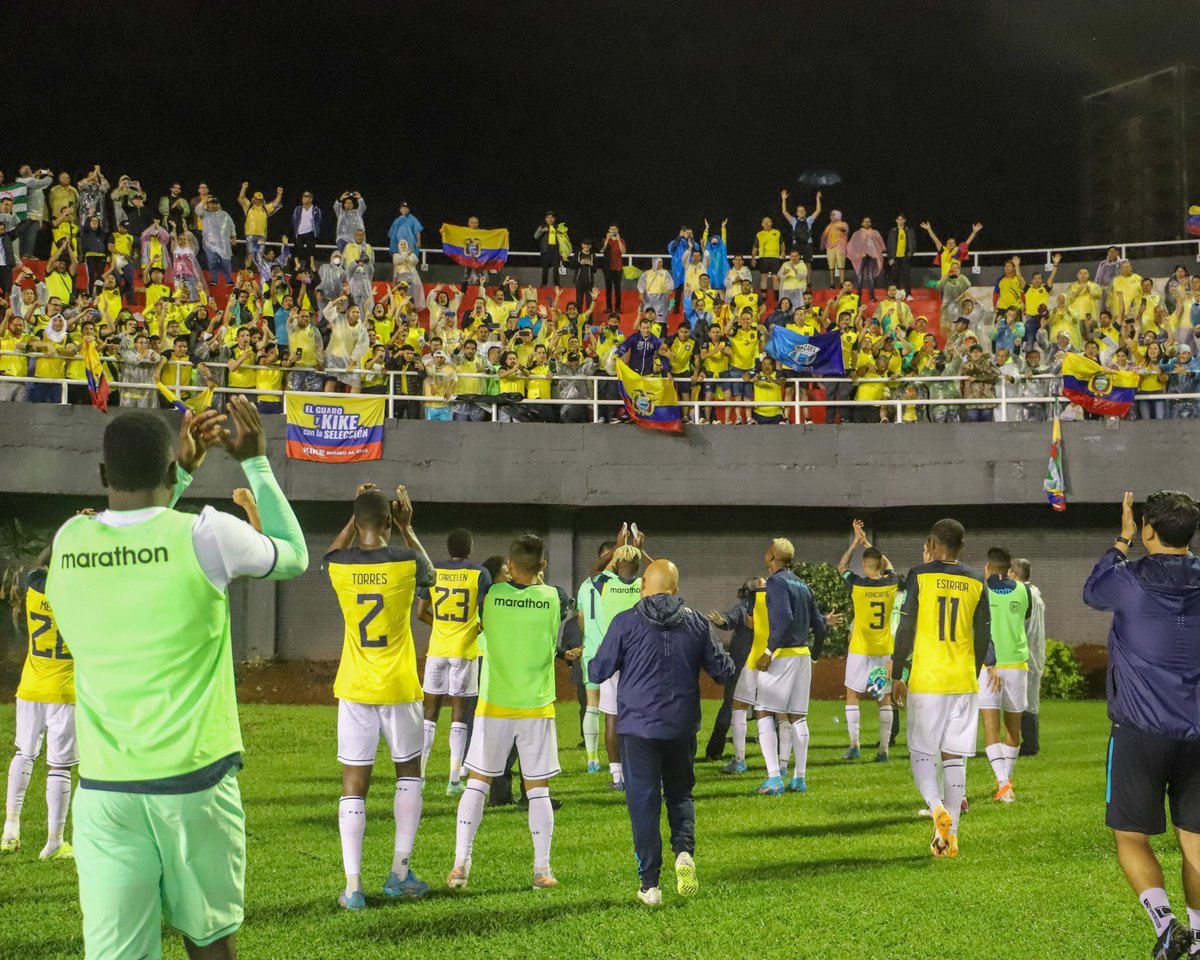 Ecuador hinchas La Tri