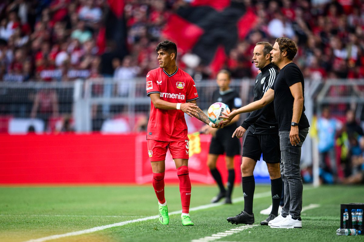 Piero Hincapie Bayer Leverkusen 1