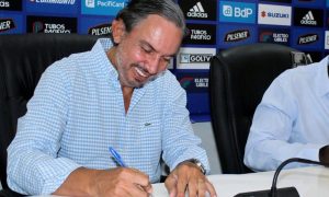 José Pileggi estaría por confirmar sus primeros refuerzos para Emelec