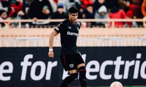 Piero Hincapie Bayer Leverkusen alterno