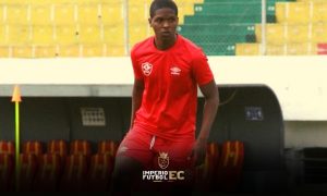 Davis Bautista jugador de Aucas viajará en las próximas horas para fichar por el Eintracht Frankfurt