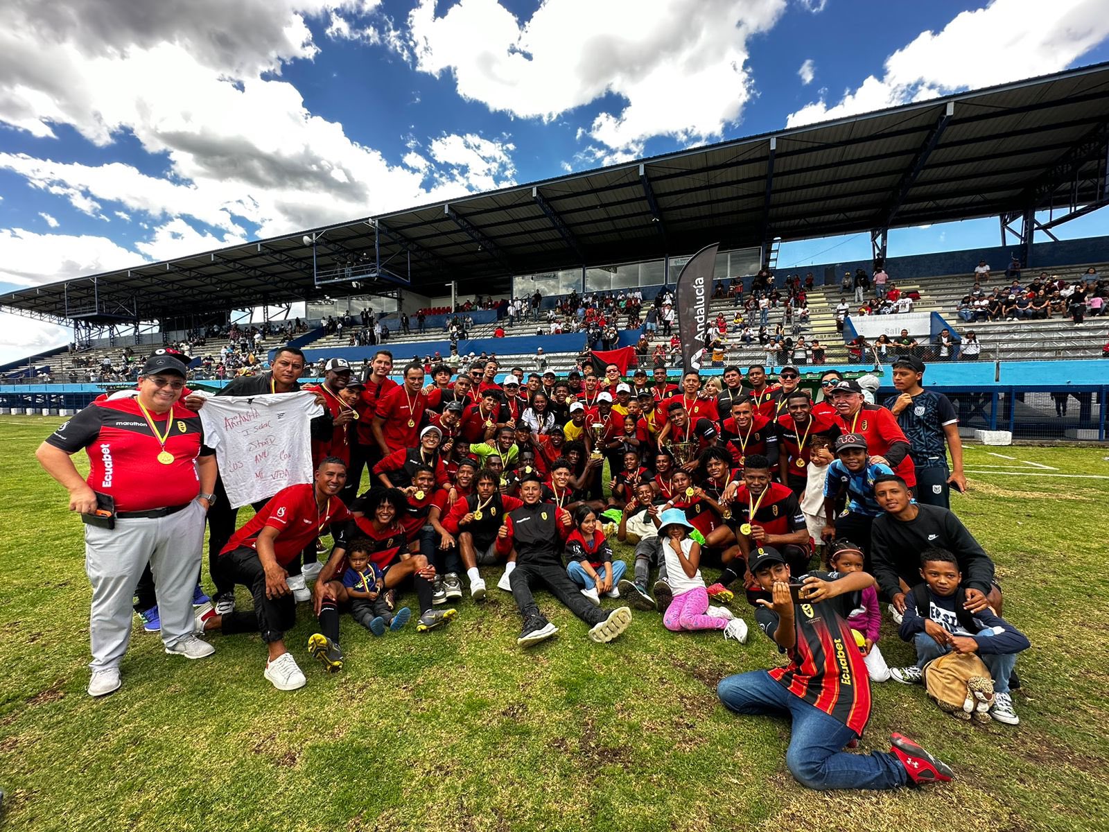 AV25 de Antonio Valencia