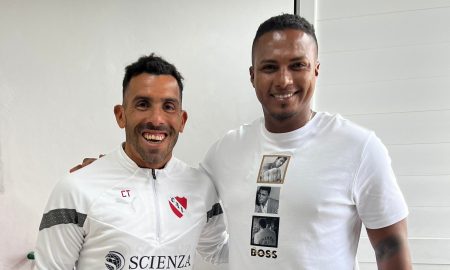 Antonio Valencia Carlos Tevez